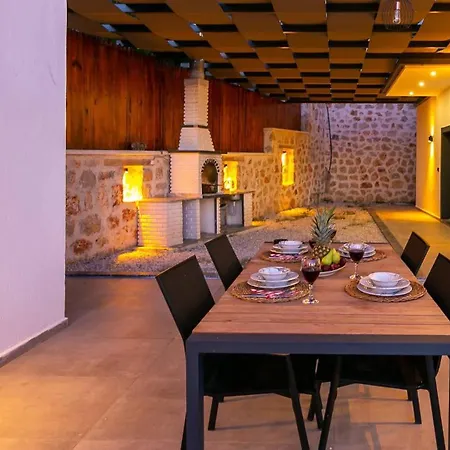 Luxury 2 Bedroom - 1600 *